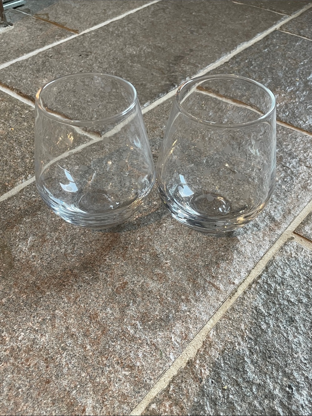 Set of 2 Clear Stemless Wine Glasses — Sleek Modern Design